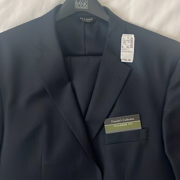 Jos. A. Bank Suit - Traveler’s Collection - Tailored fit- Natural Stretch - Picture 3 of 14